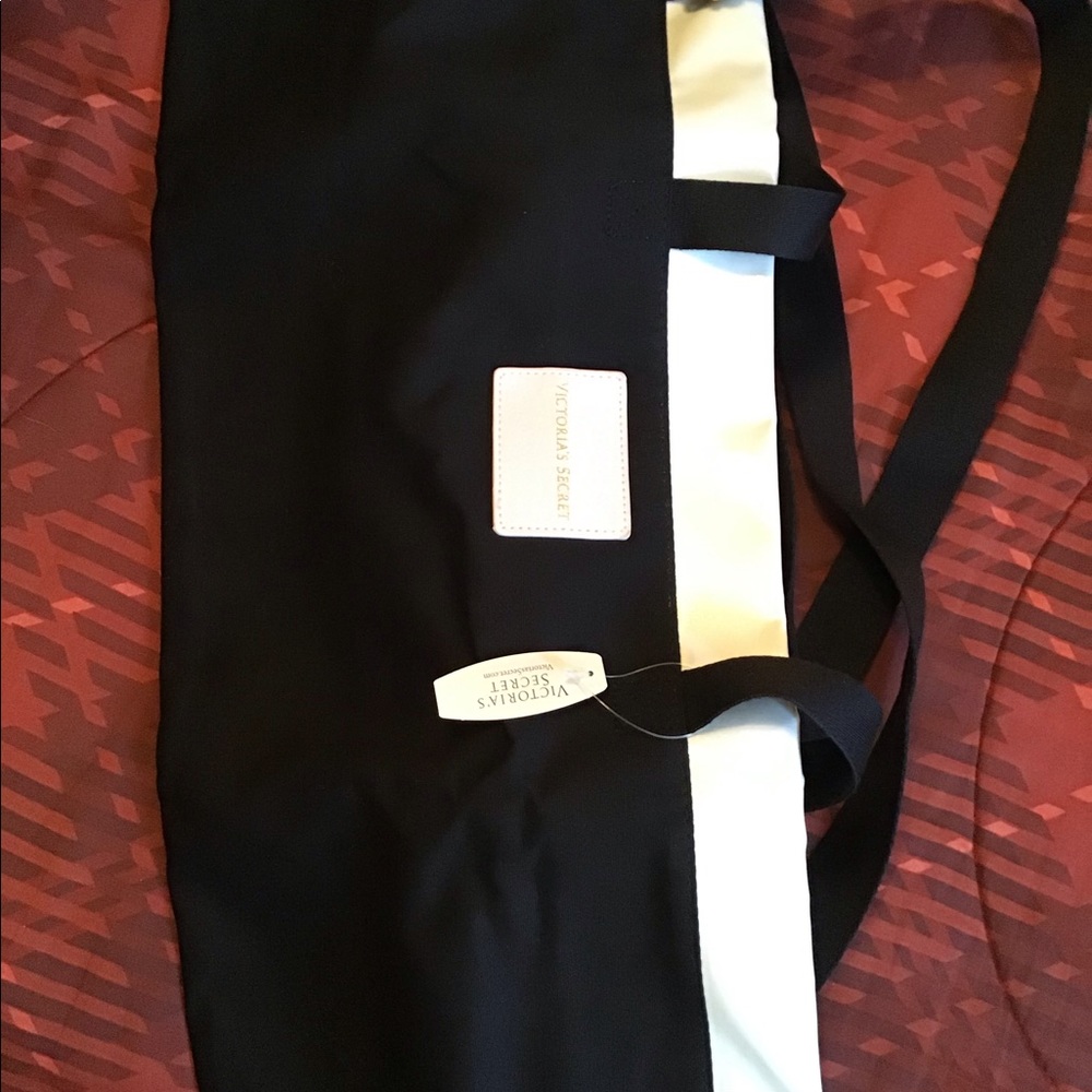 Tote - Picture 2 of 5
